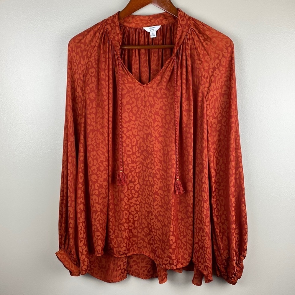 Crown & Ivy Woman’s Size Large Blouse Long Sleeve Flowy animal print rust orange